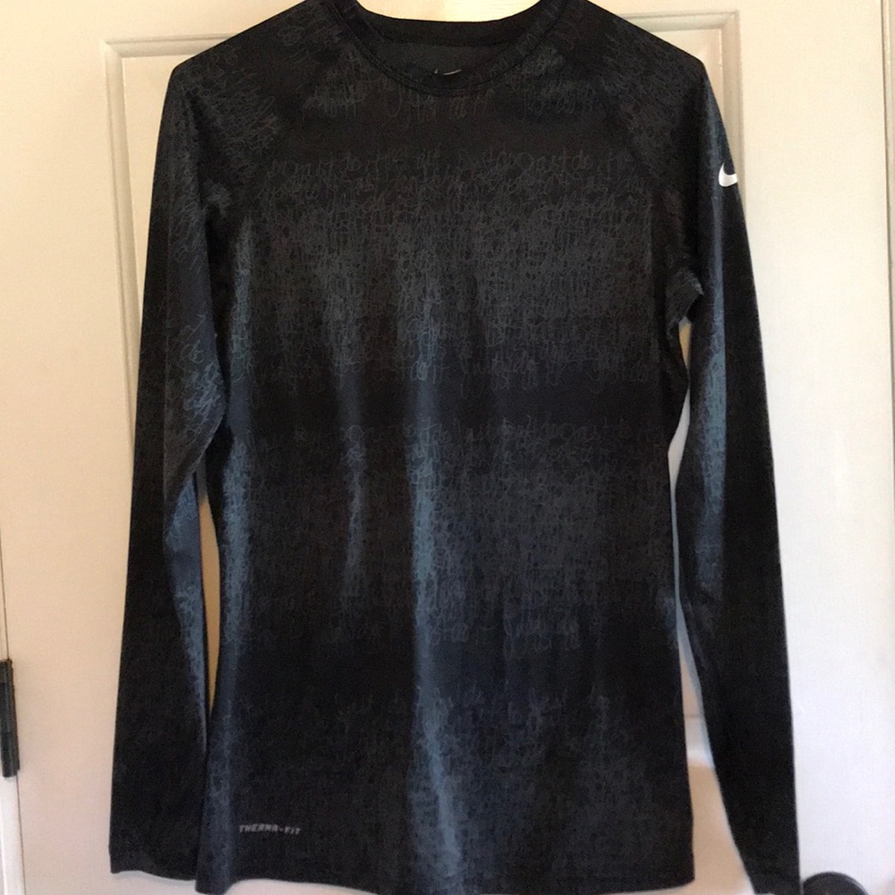 Nike therms-fit long sleeve